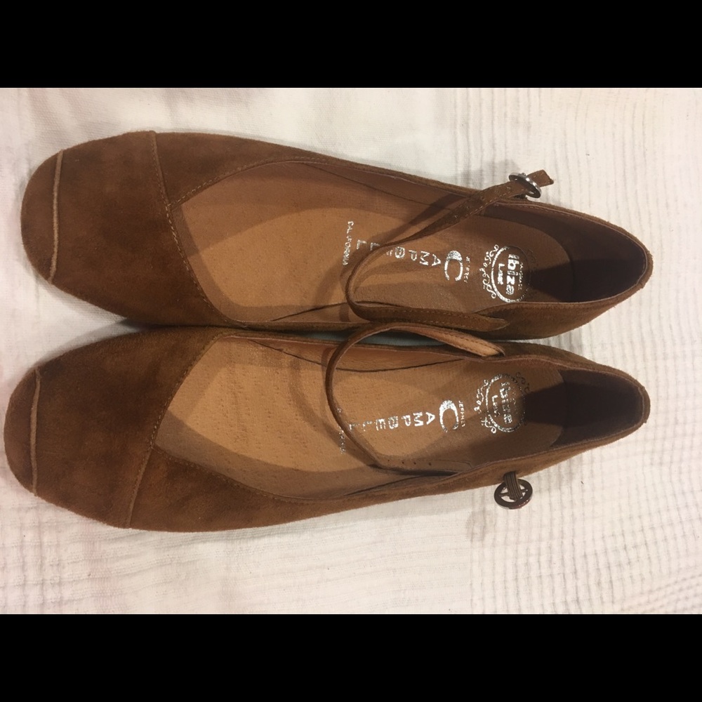 Suede Jeffrey Campbell Ibiza Street Flat. Size 8.